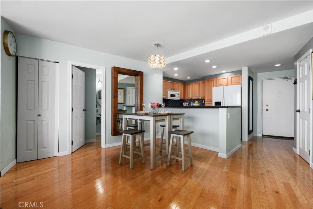 700 E Ocean Boulevard 1207