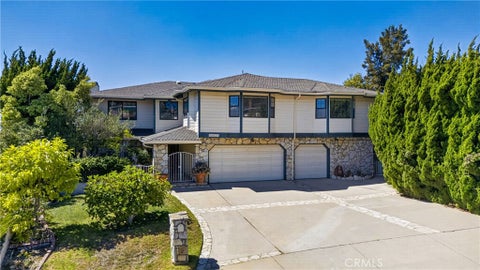 Photo of 28917 Scotsview Drive, Rancho Palos Verdes, CA 90275 (MLS # SB26192955)