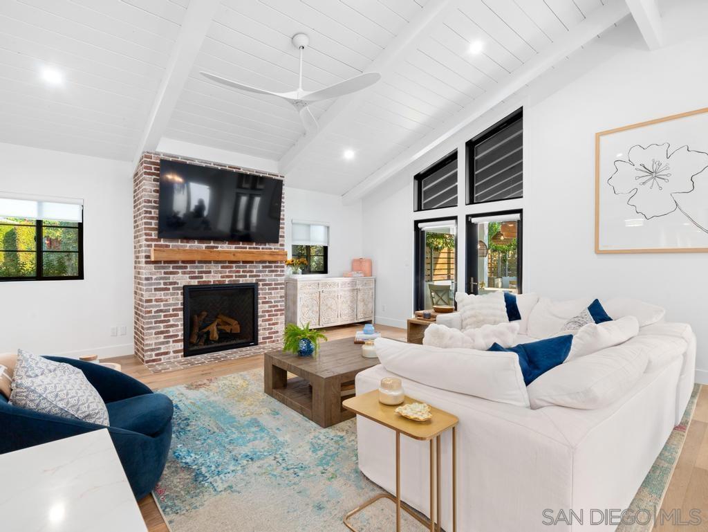 8804 Robinhood Lane