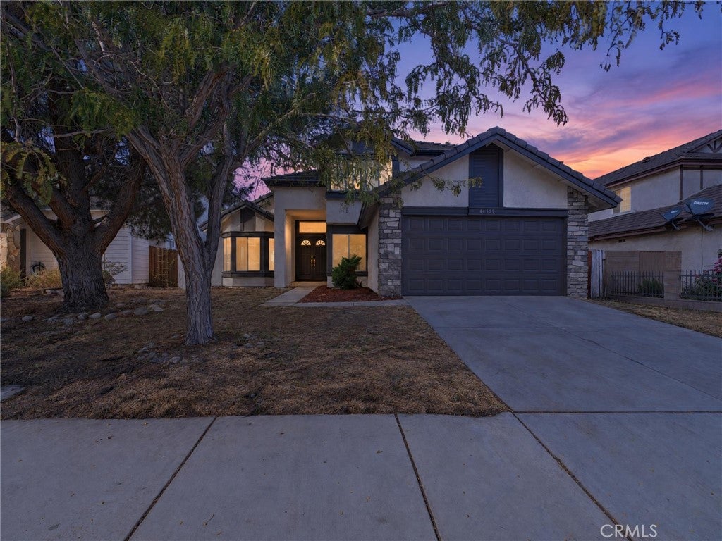 44529 Aspen Street