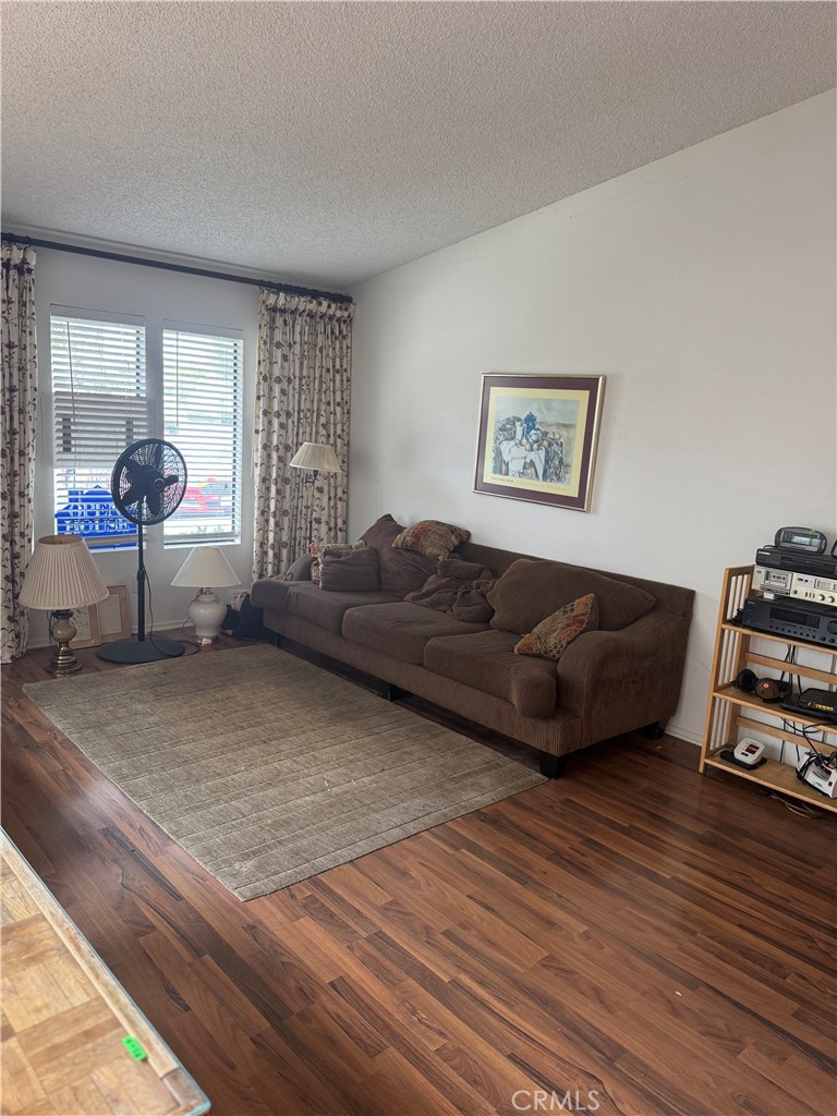 Huntington Landmark Townhomes (HLAN) - Residential