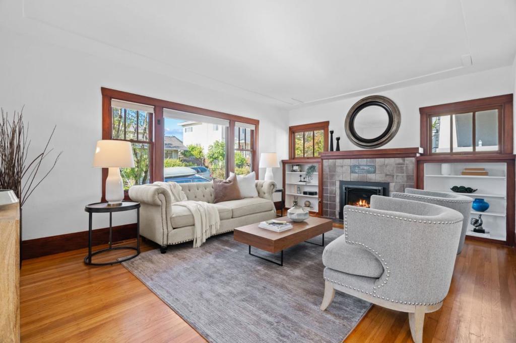 Properties 4 1200 El Centro Avenue