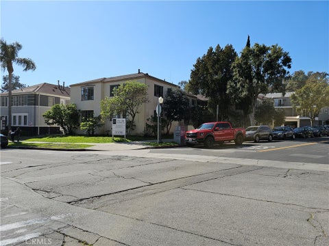 Photo of 579 Levering Avenue #579, Westwood Century City, CA 90024 (MLS # SB26219593)