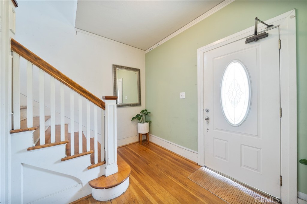 851 Crenshaw Boulevard