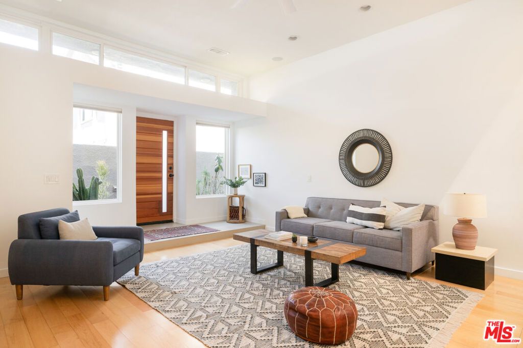 Photo of 2408 34th Street #5, Santa Monica, CA 90405 (MLS # 25591181)