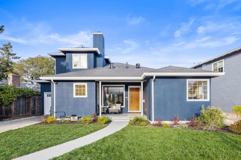 1111 Hawthorne Drive