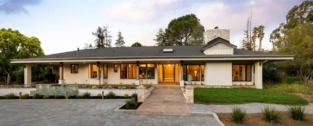26201 Dori Lane, Los Altos Hills CA 94022