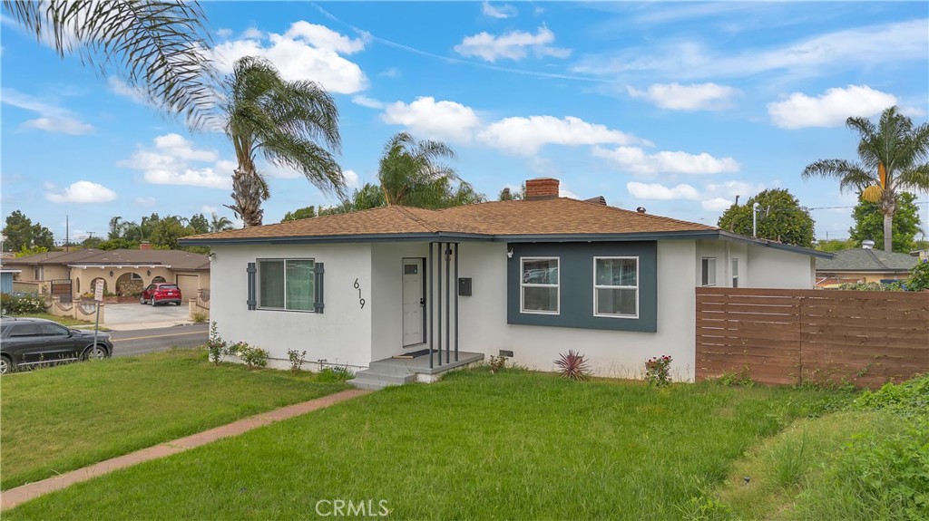 619 W Chapman