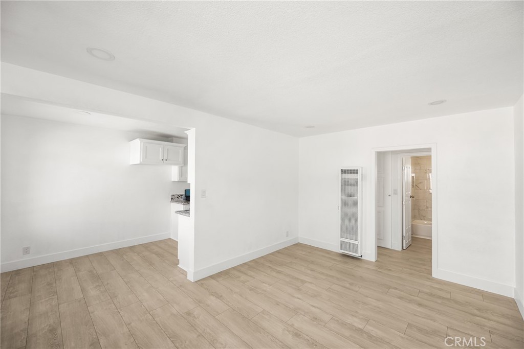 Santa Ana - Residential Lease