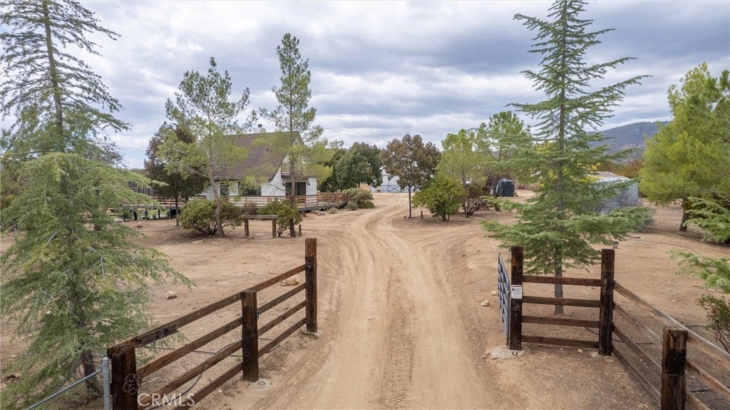 54120 Barneston Lane
