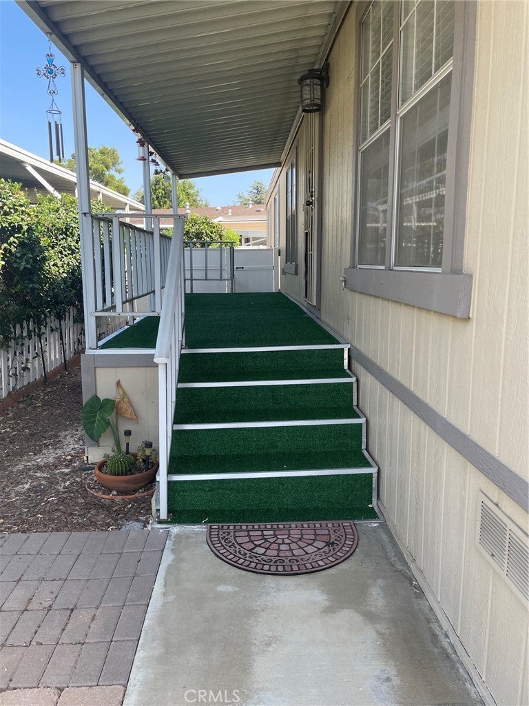 1245 W Cienega Avenue 138