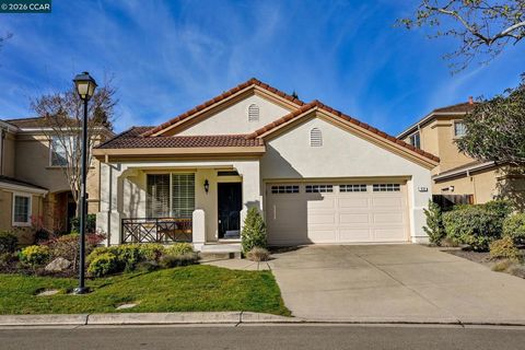 Photo of 419 Fuchsia Ln Ln, San Ramon, CA 94582 (MLS # 41127088)