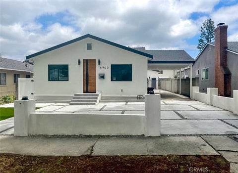 Photo of 4900 Enfield AVE, Encino, CA 91316 (MLS # SR26174230)