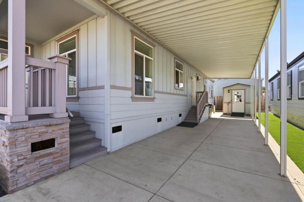 1225 Vienna Drive