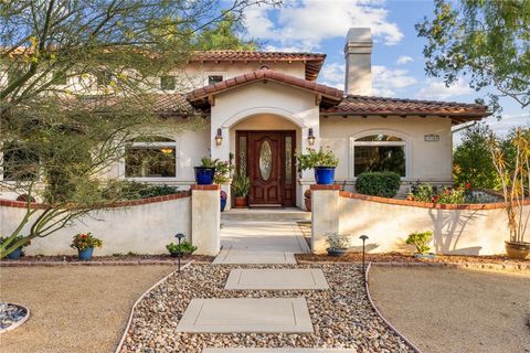 Photo of 10345 Mcbroom Street, Sunland, CA 91040 (MLS # BB25246580) Photo of 10345 Mcbroom Street, Sunland, CA 91040 (MLS # BB25246580)