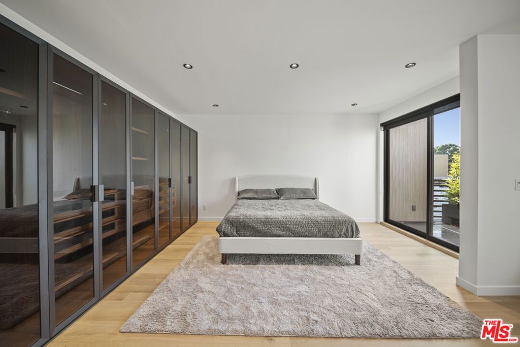 Photo of 212 Bay Street #102, Santa Monica, CA 90405 (MLS # 25610579)