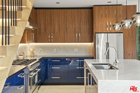 Photo of 212 Bay Street #102, Santa Monica, CA 90405 (MLS # 25610579)