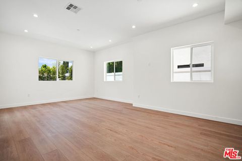 Tiny photo for 7642 orion Street, Van Nuys, CA 91406 (MLS # 25591163)