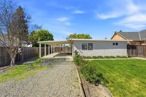 Photo of 401 Bothun Road, Turlock, CA 95380 (MLS # ML82039575)