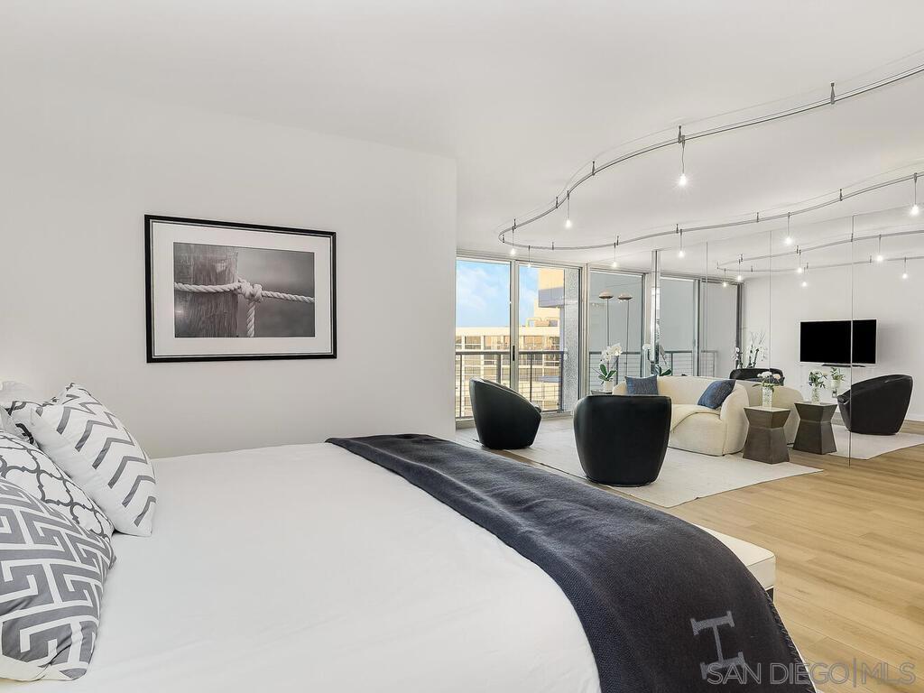 Coronado Shores - Residential