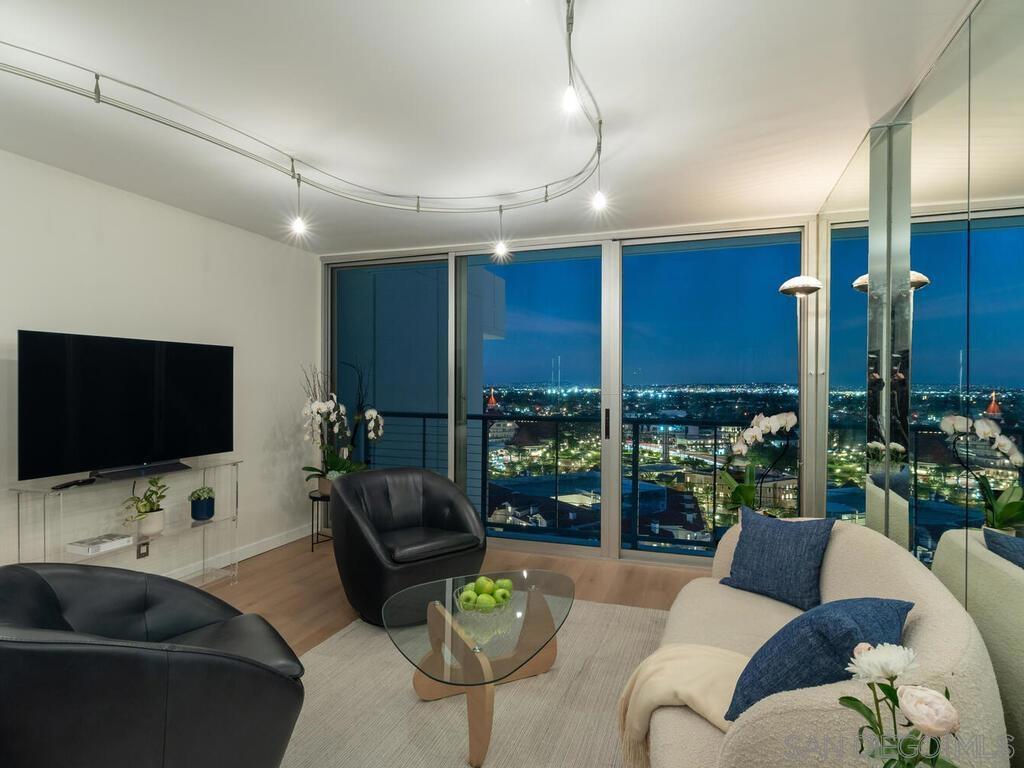 Coronado Shores - Residential