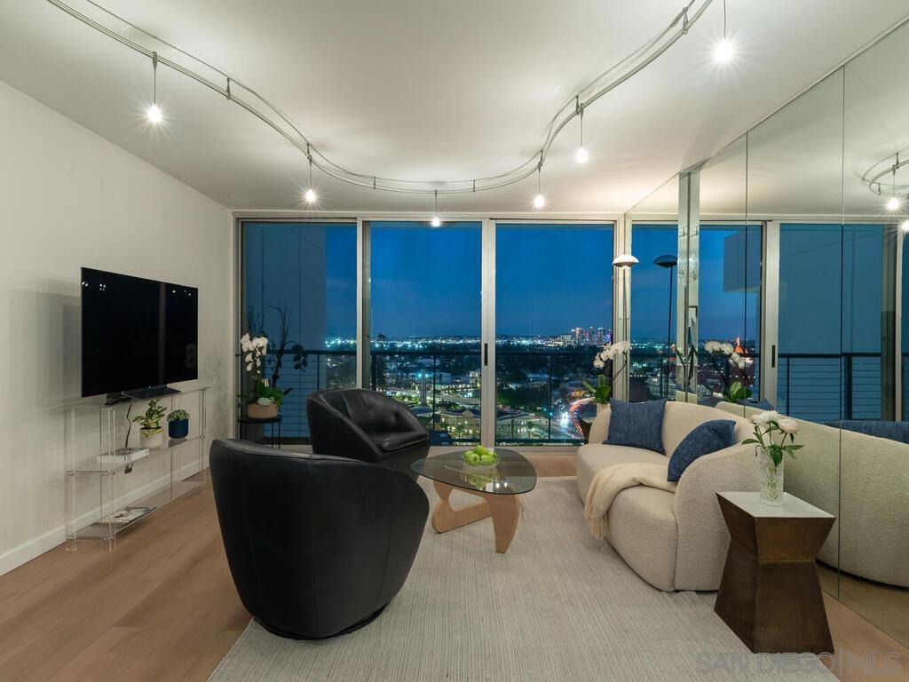 Coronado Shores - Residential