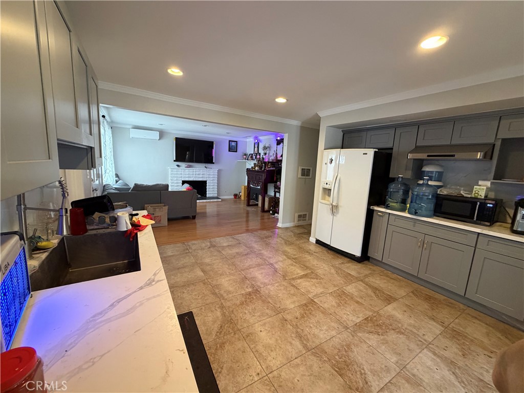 10831 Cedar