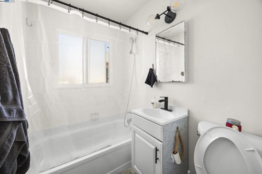 SOUTH BERKELEY - Residential Income