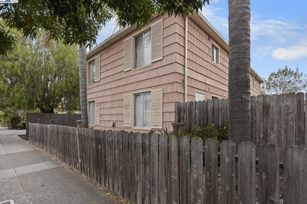 SOUTH BERKELEY - Residential Income