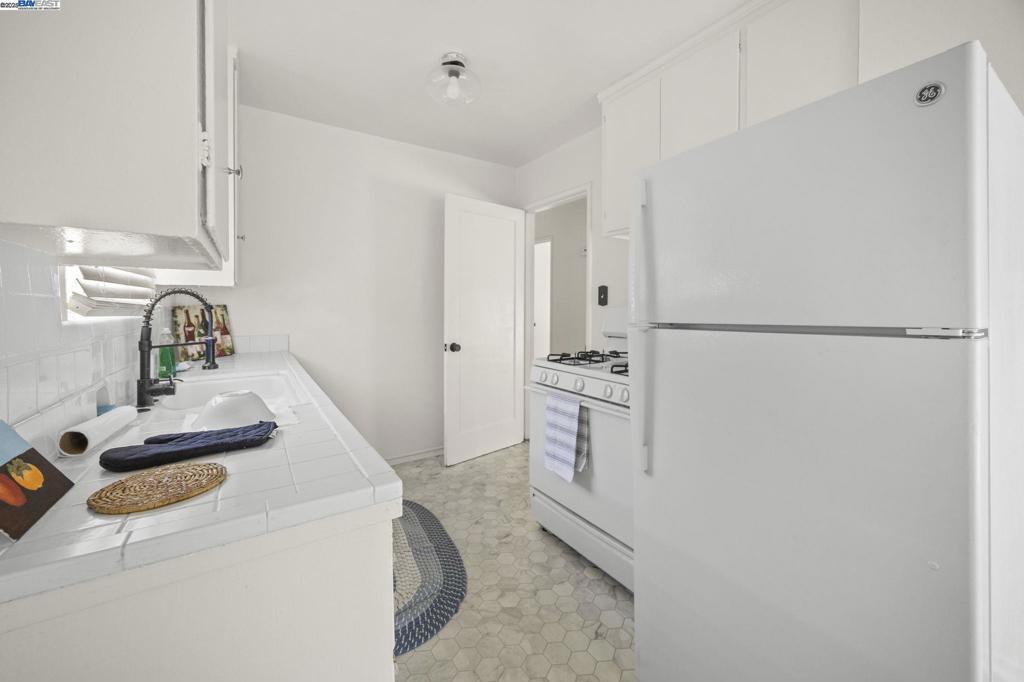 SOUTH BERKELEY - Residential Income