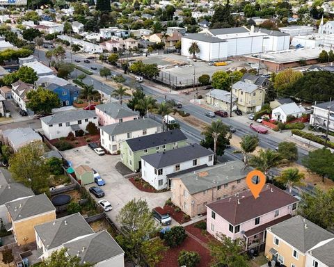 Photo of 2790 Sacramento St St, Berkeley, CA 94702 (MLS # 41113601) Photo of 2790 Sacramento St St, Berkeley, CA 94702 (MLS # 41113601)