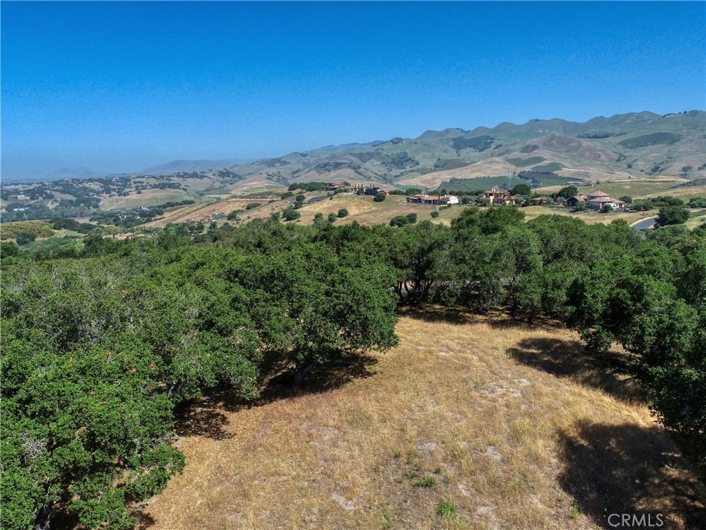 750 Avenida Alcola