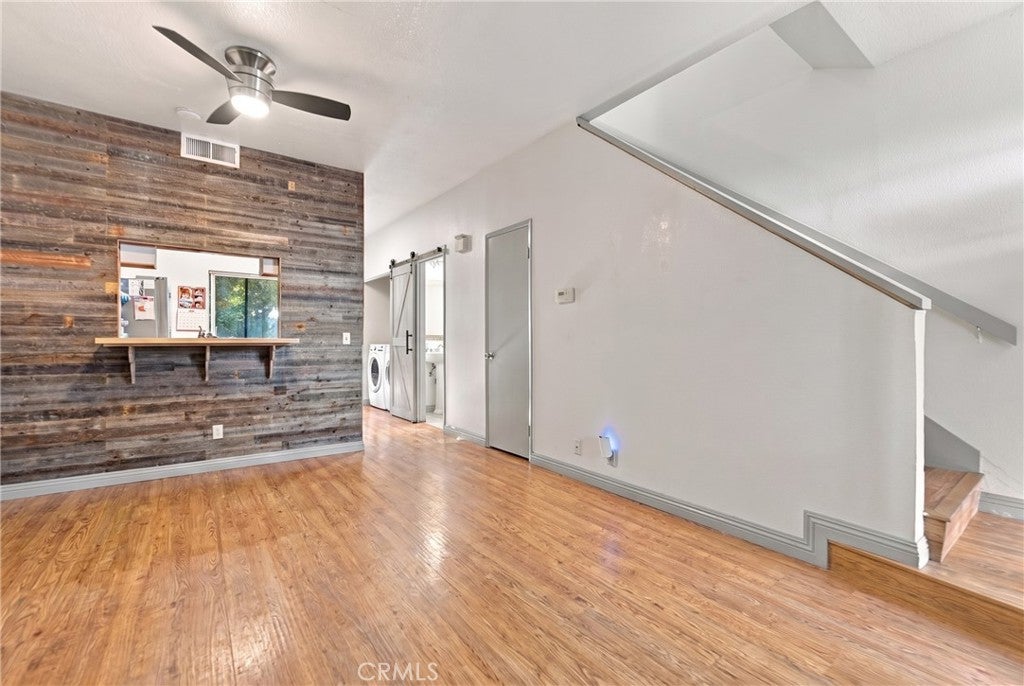 926 W Philadelphia R99
