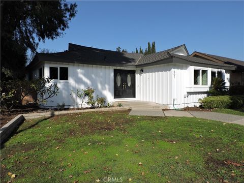 Photo of 501 E Buffalo Avenue, Santa Ana, CA 92706 (MLS # PW25246014)