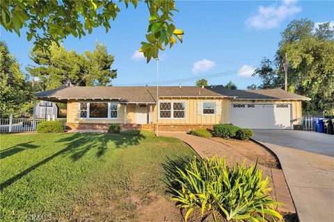 11777 Preston Ln Yucaipa CA 92399