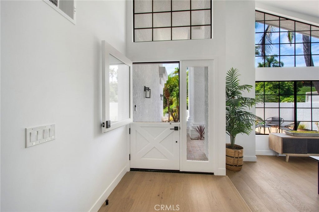 3000 Calle Grande Vista