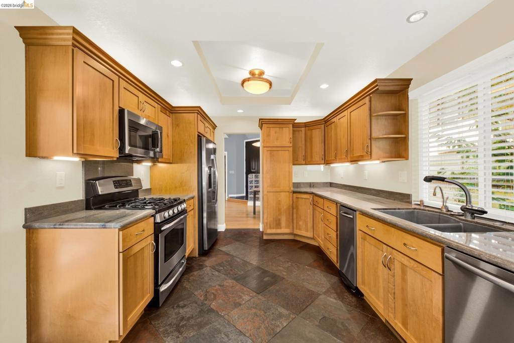 1637 N Clear Creek Place