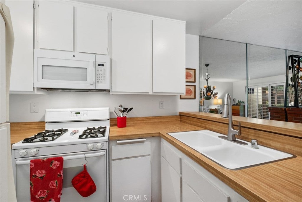 306 Tangelo 342, Irvine CA 92618 - Photo 10