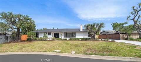 18661 Vale Santa Ana CA 92705