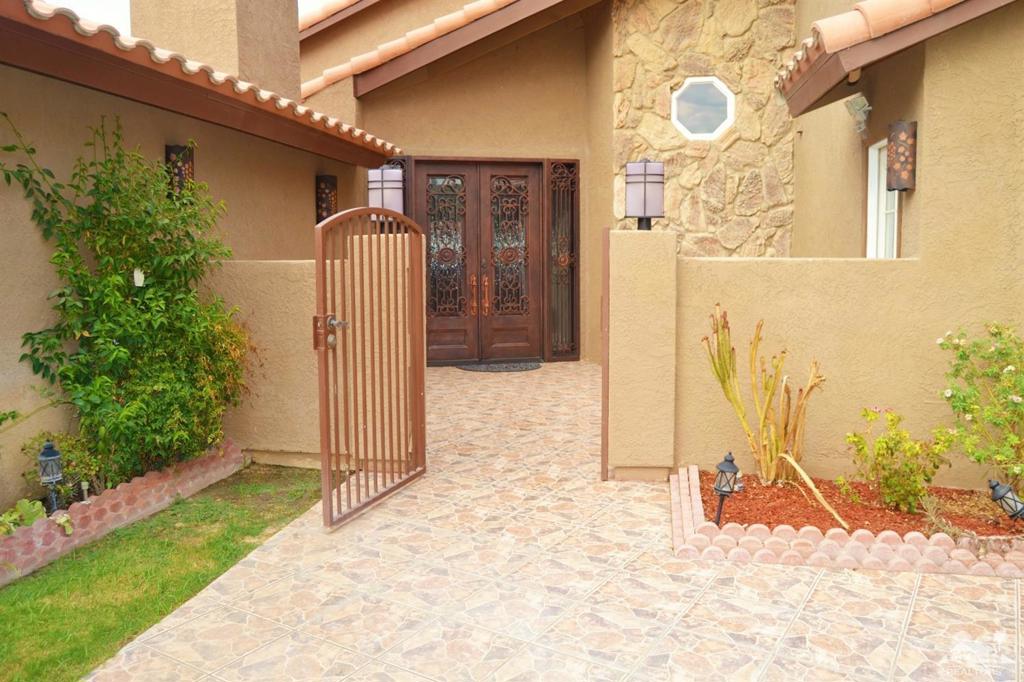 Regency Palms - Residential