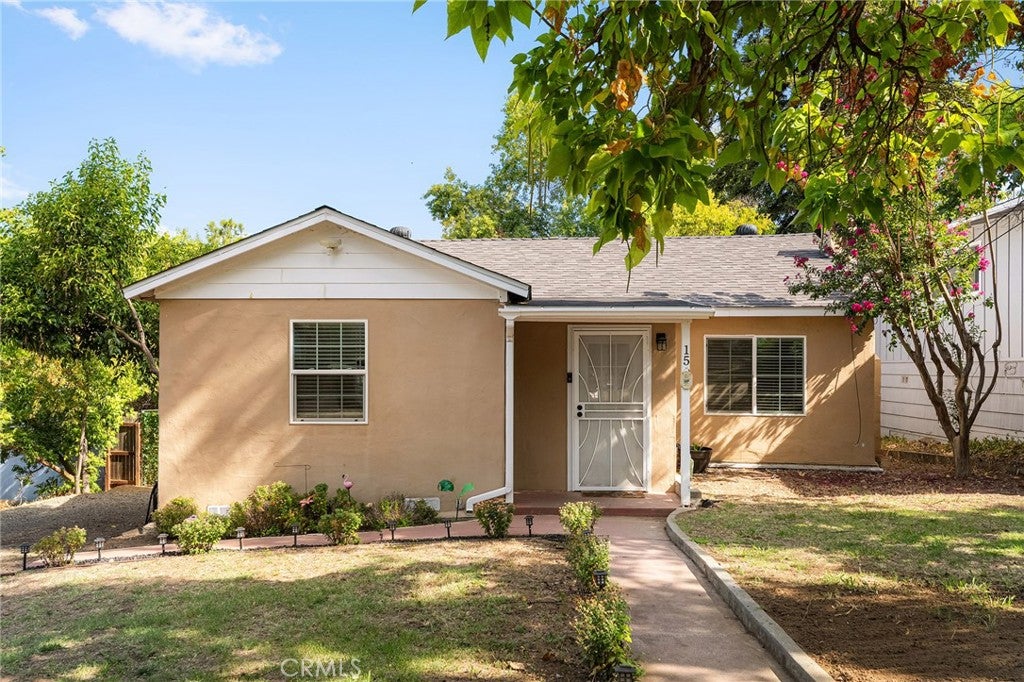 15 Oak Park Way