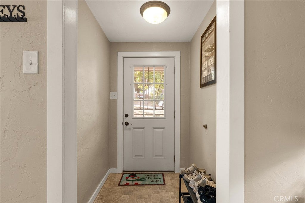 15 Oak Park Way