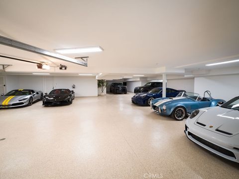 Tiny photo for 24 Fairway Pt, Newport Coast, CA 92657 (MLS # NP26001371)