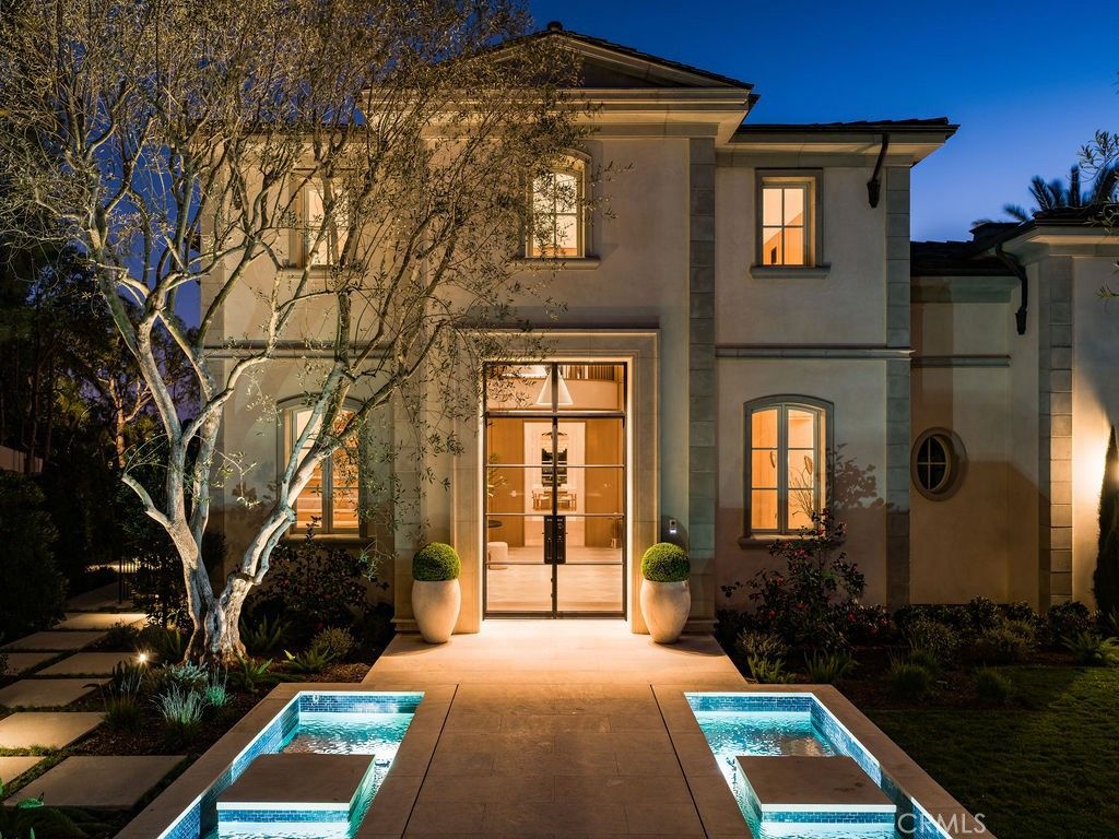 Photo of 24 Fairway Pt, Newport Coast, CA 92657 (MLS # NP26001371)