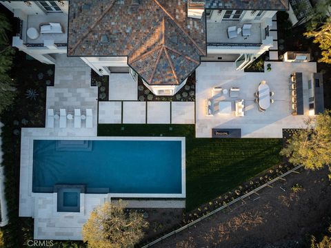 Tiny photo for 24 Fairway Pt, Newport Coast, CA 92657 (MLS # NP26001371)