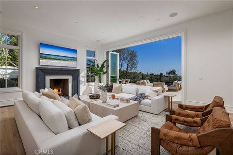 Tiny photo for 24 Fairway Pt, Newport Coast, CA 92657 (MLS # NP26001371)