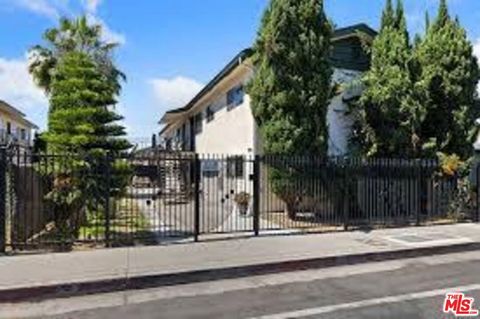 Photo of 1406 Exposition Boulevard, Los Angeles, CA 90018 (MLS # 25628185)