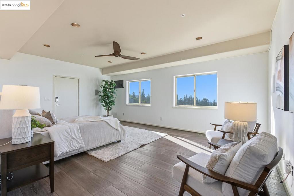 MONTCLAIR - Residential