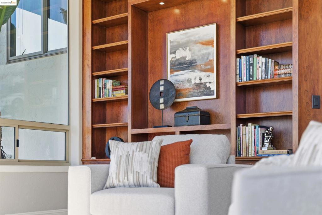 MONTCLAIR - Residential