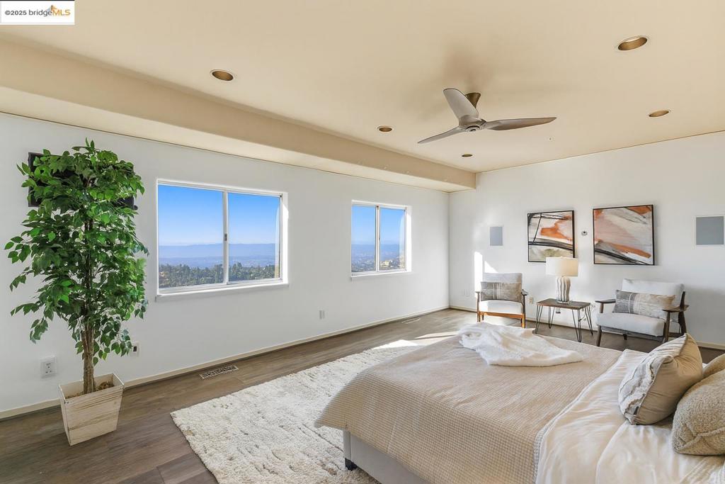 MONTCLAIR - Residential